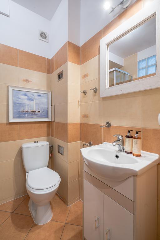 Rentplanet - Apartament Kosciuszki วรอตซวาฟ ภายนอก รูปภาพ